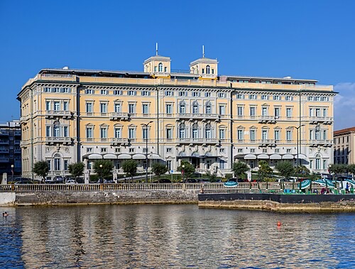 Hotel clue photograph
